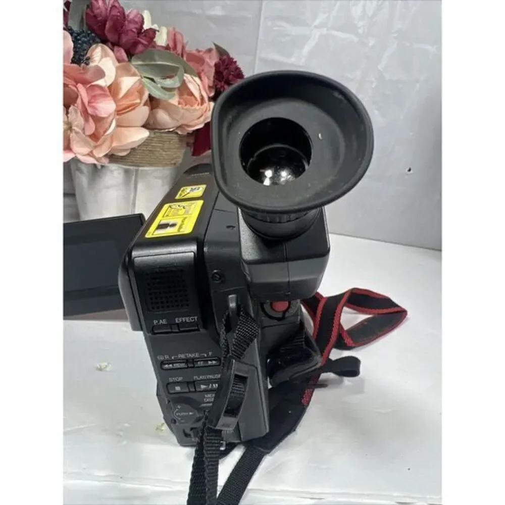 JVC GR-AXM210U Camcorder Not‎ Tested Parts Only